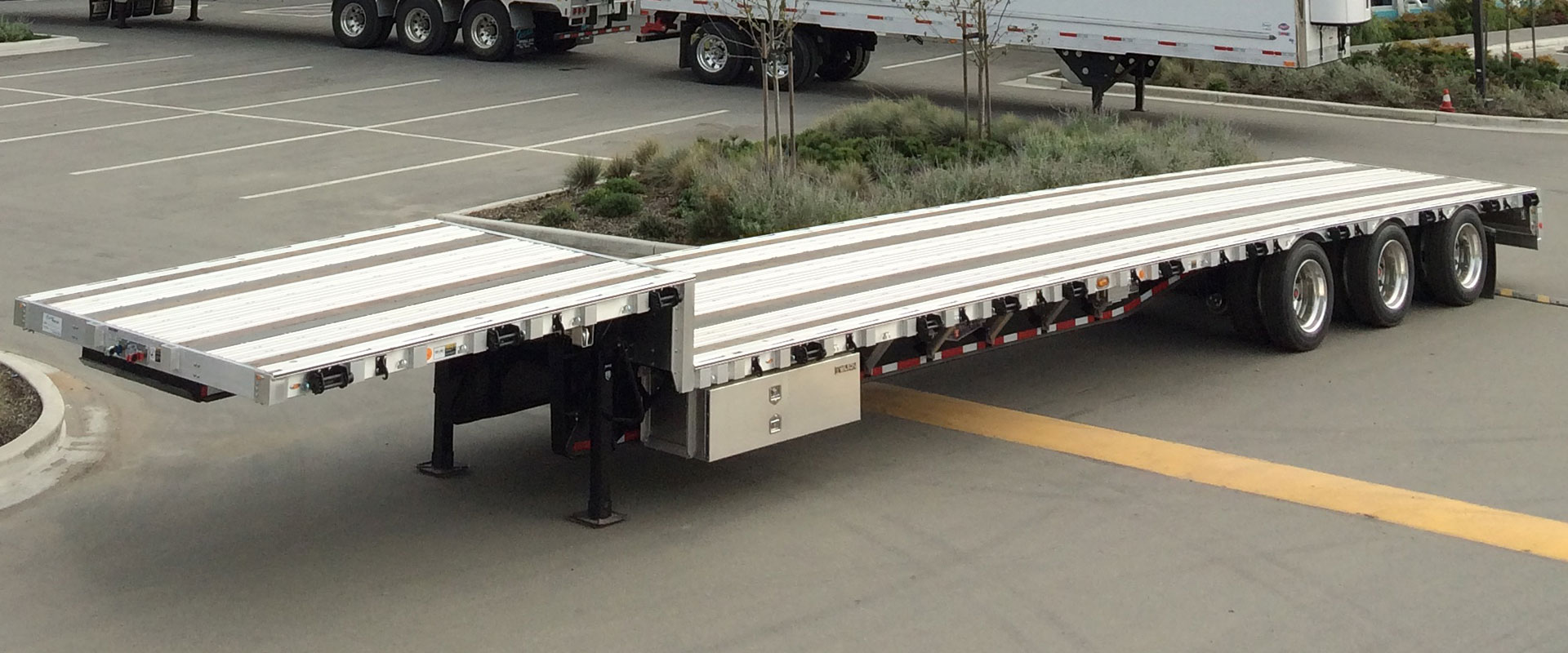 super b trailer